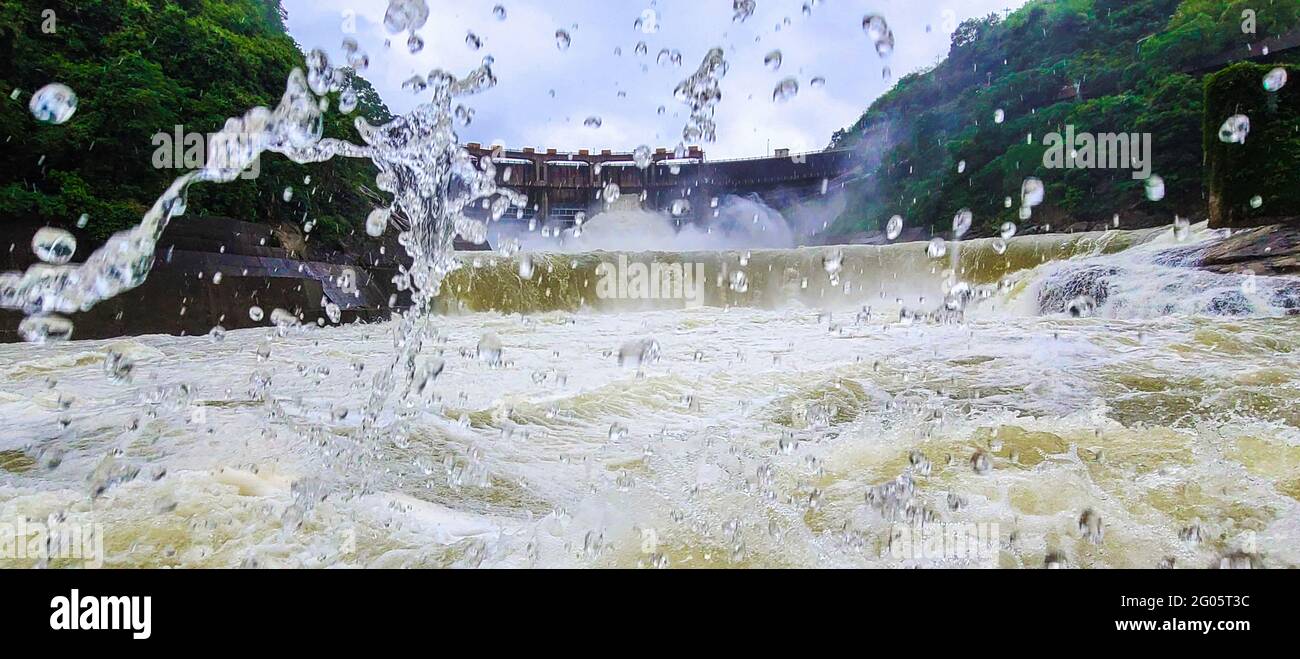 Bingzhou, China. 30th May, 2021. The Ouyanghai reservoir discharges the flood in Bingzhou, Hunan, China on 30th May, 2021.(Photo by TPG/cnsphotos) Credit: TopPhoto/Alamy Live News Stock Photo