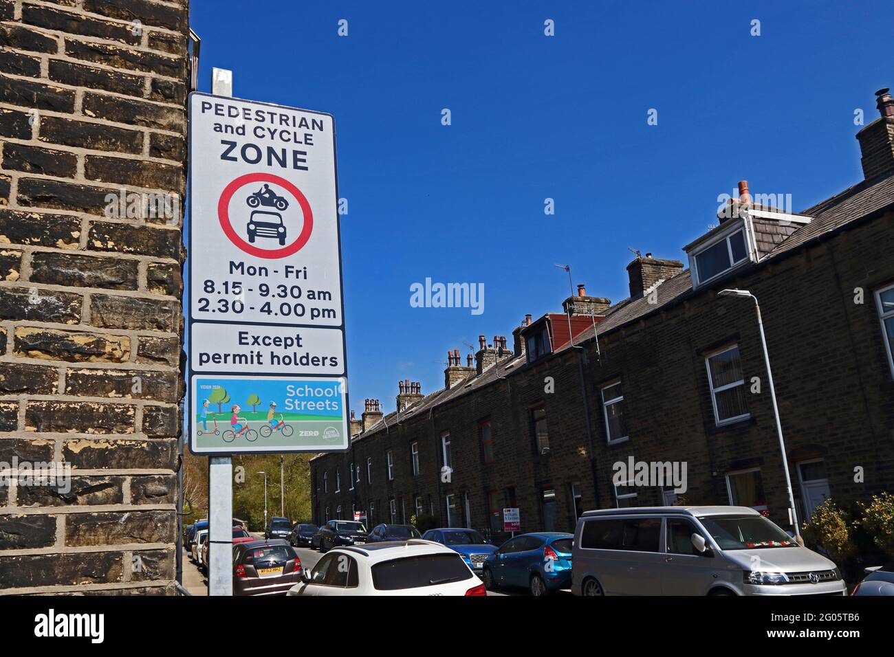 Restricted Pedestrian and Cycle Zone sign, Mytholmroyd Stock Photo