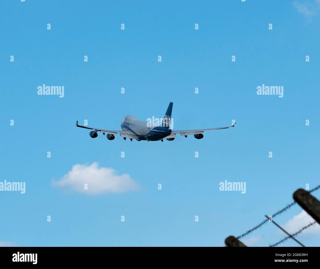 Jumbo jet taking off Stock Photo Alamy