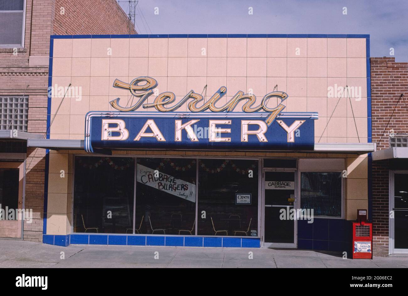 1990s America -   Gering Bakery, 10th Street, Gering, Nebraska 1993 Stock Photo
