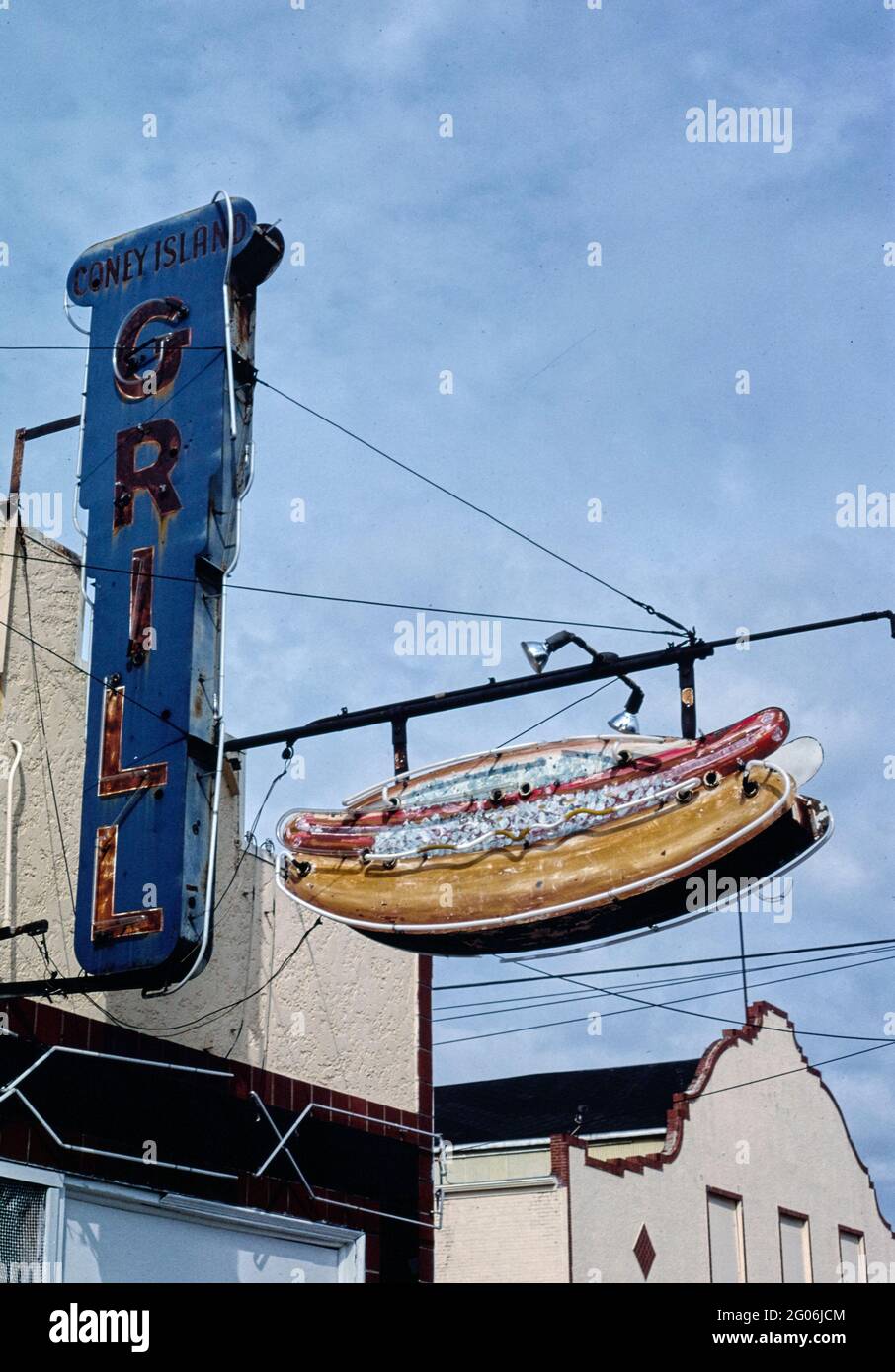 Archival coney island hot dog hi-res stock photography and images - Alamy