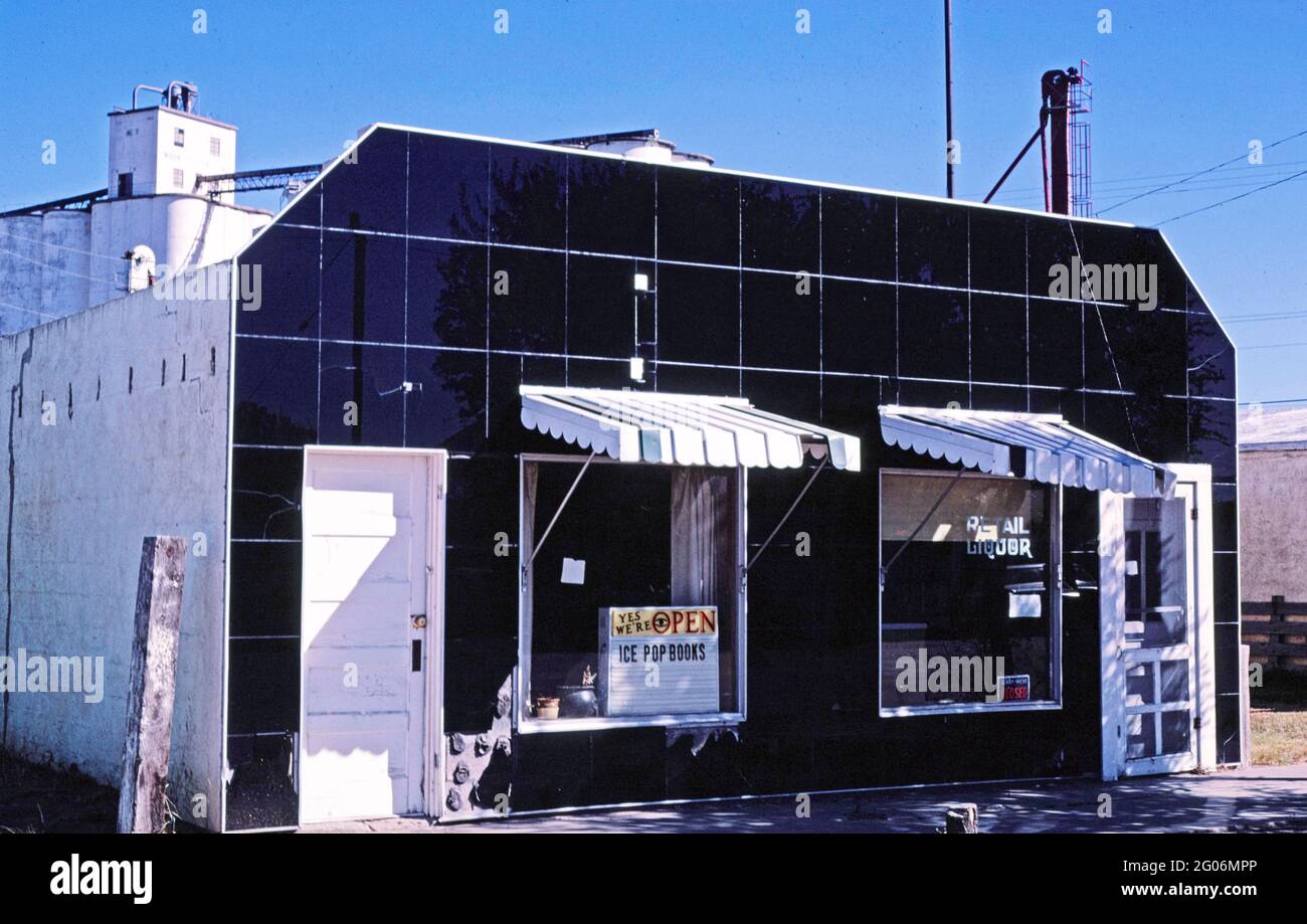 1980s liquor store hires stock photography and images Alamy