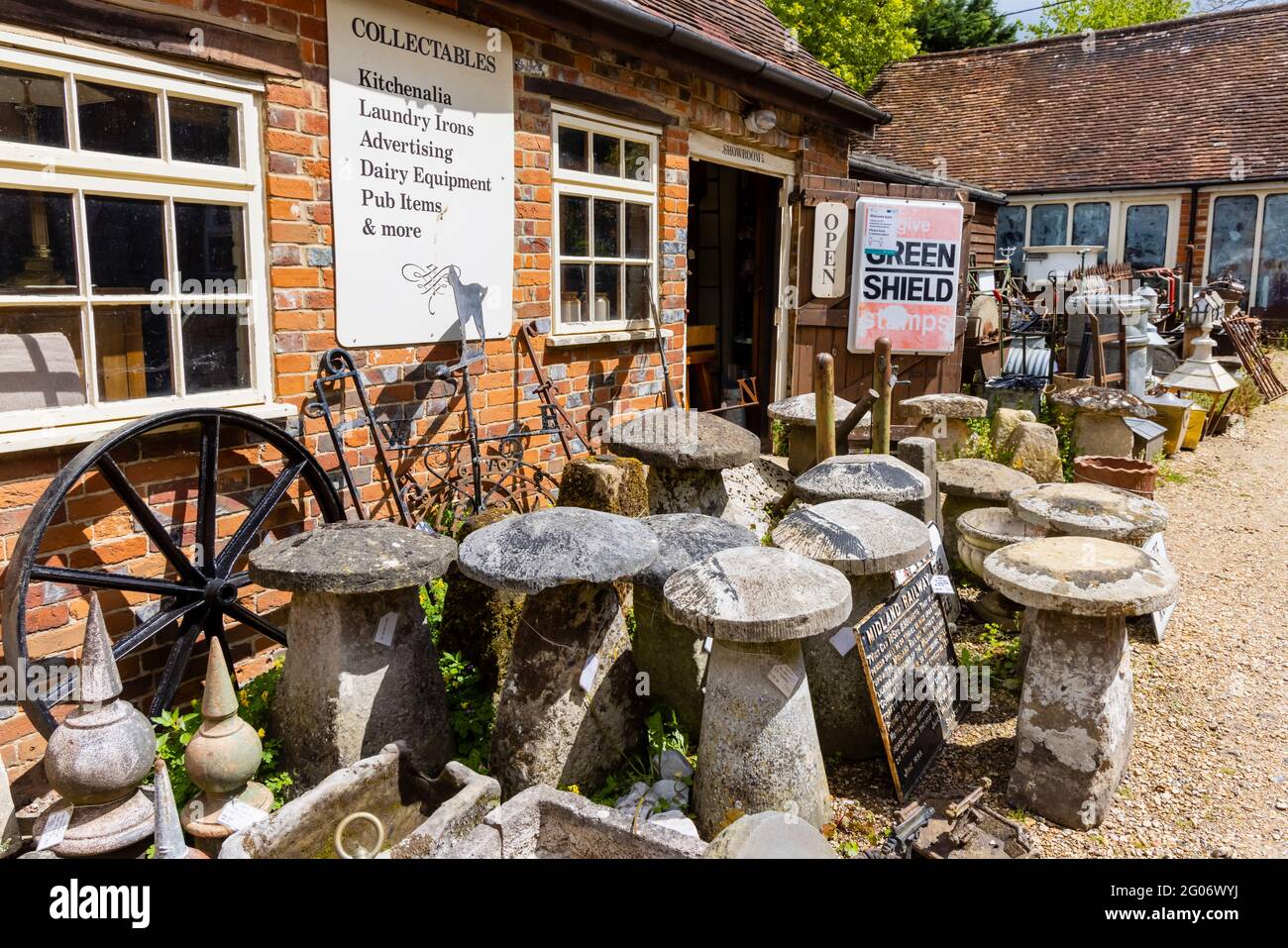 Below Stairs antiques shop yard in Hungerford, a market town in Berkshire, south-west England Stock Photo