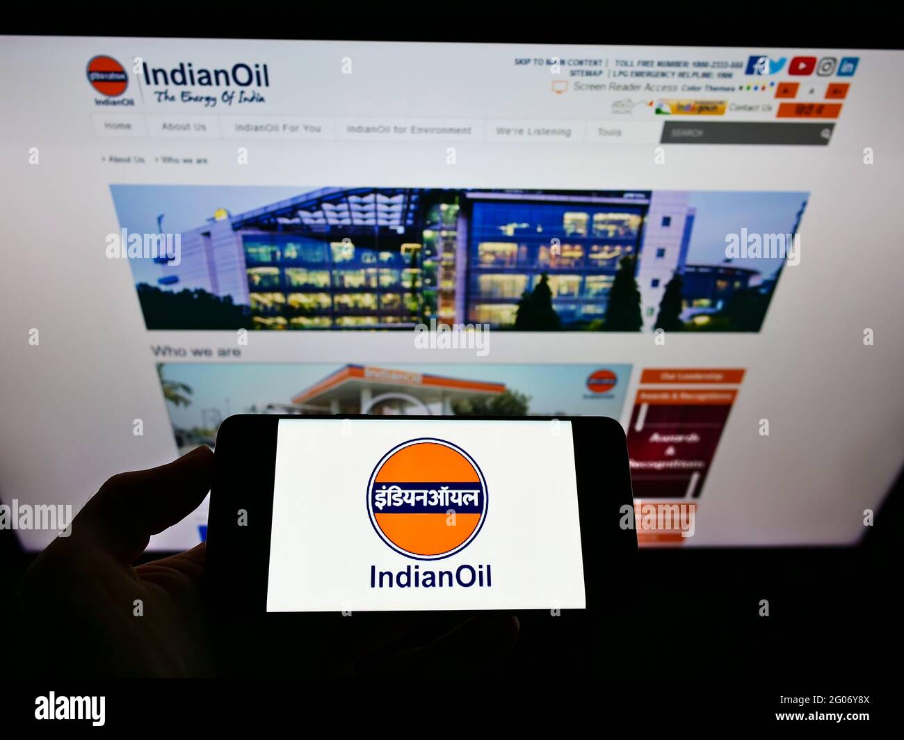 Indian oil hires stock photography and images Alamy