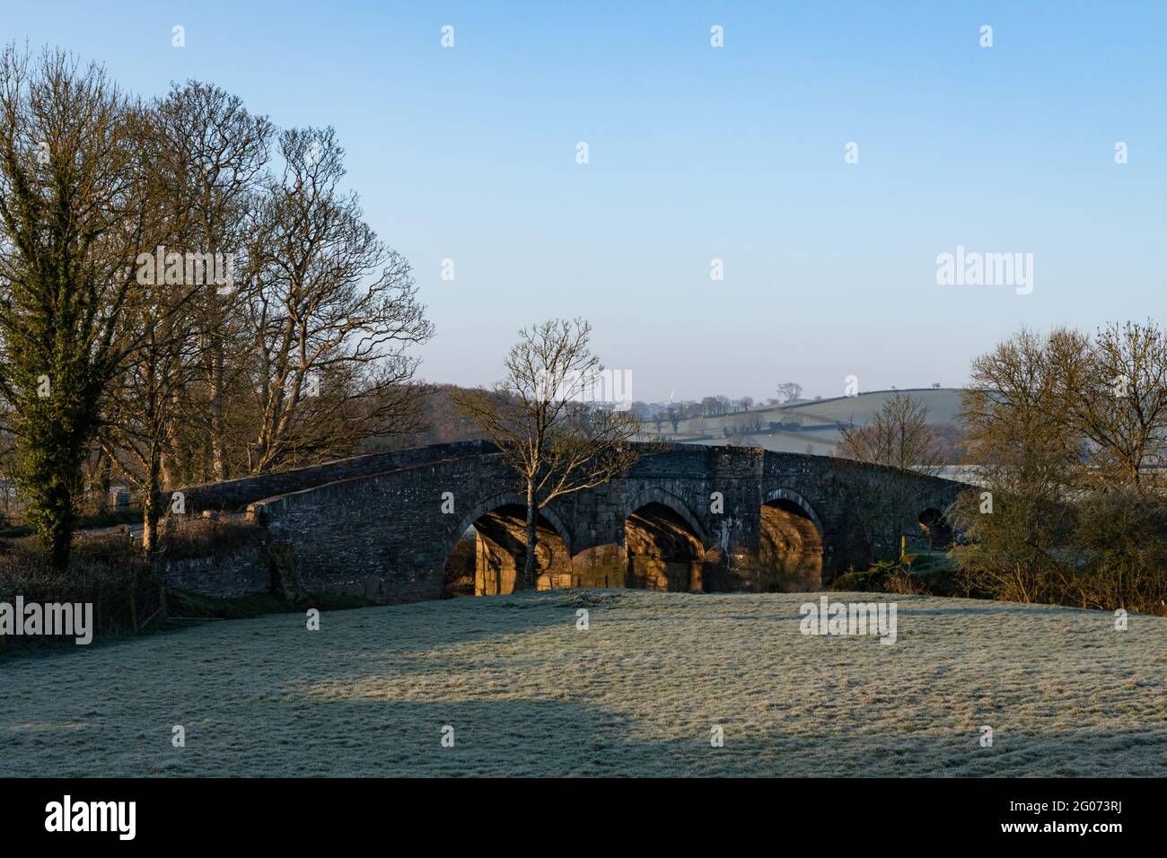 Higher New Bridge at Nether Bridge spanning the River Tamar on the road between Launceston and Holsworthy Stock Photo