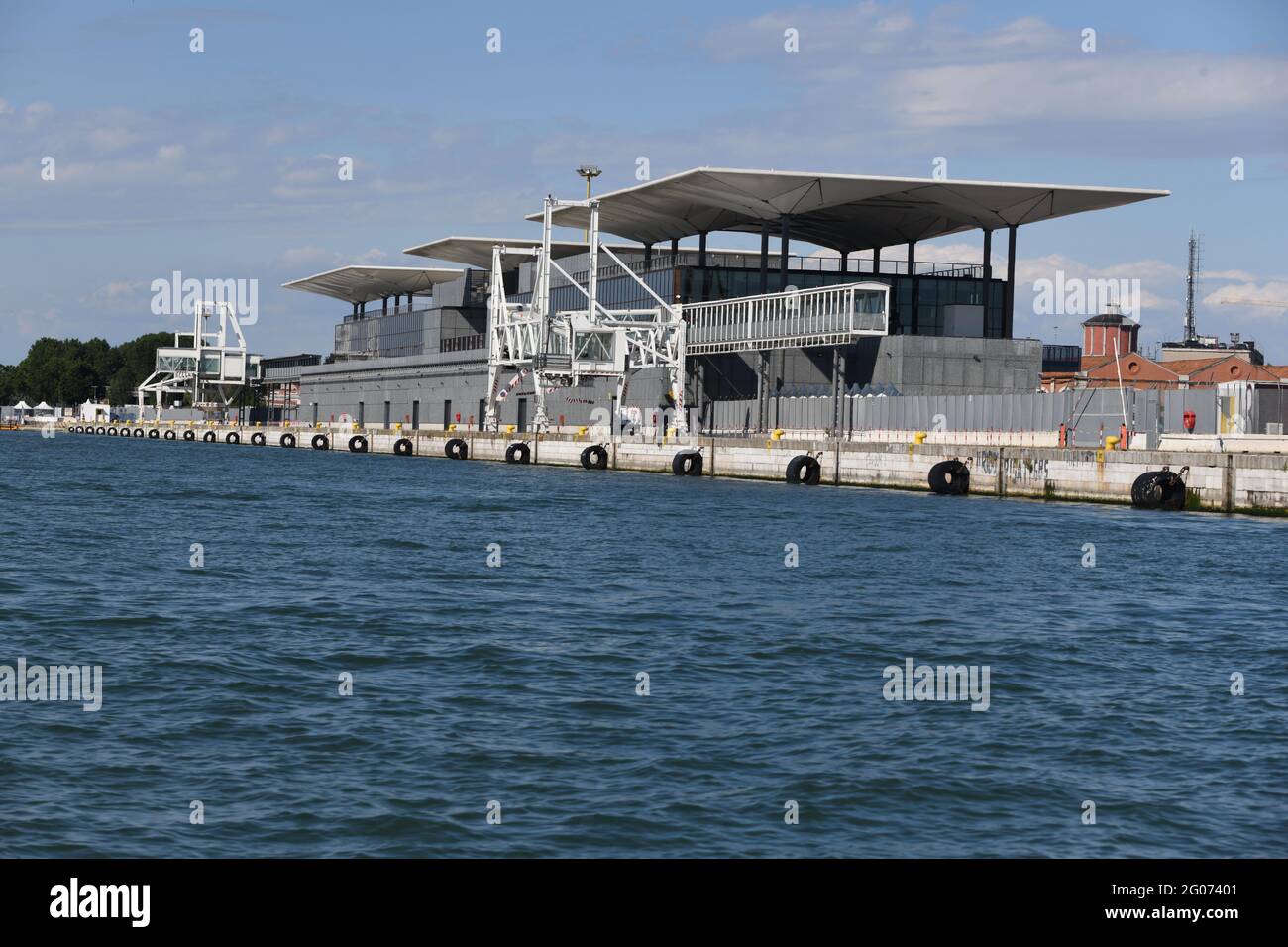 Cruise harbour Venice - empty - lockdownbedingte leere Kreuzschiffsanlegestelle in Venedig Stock Photo