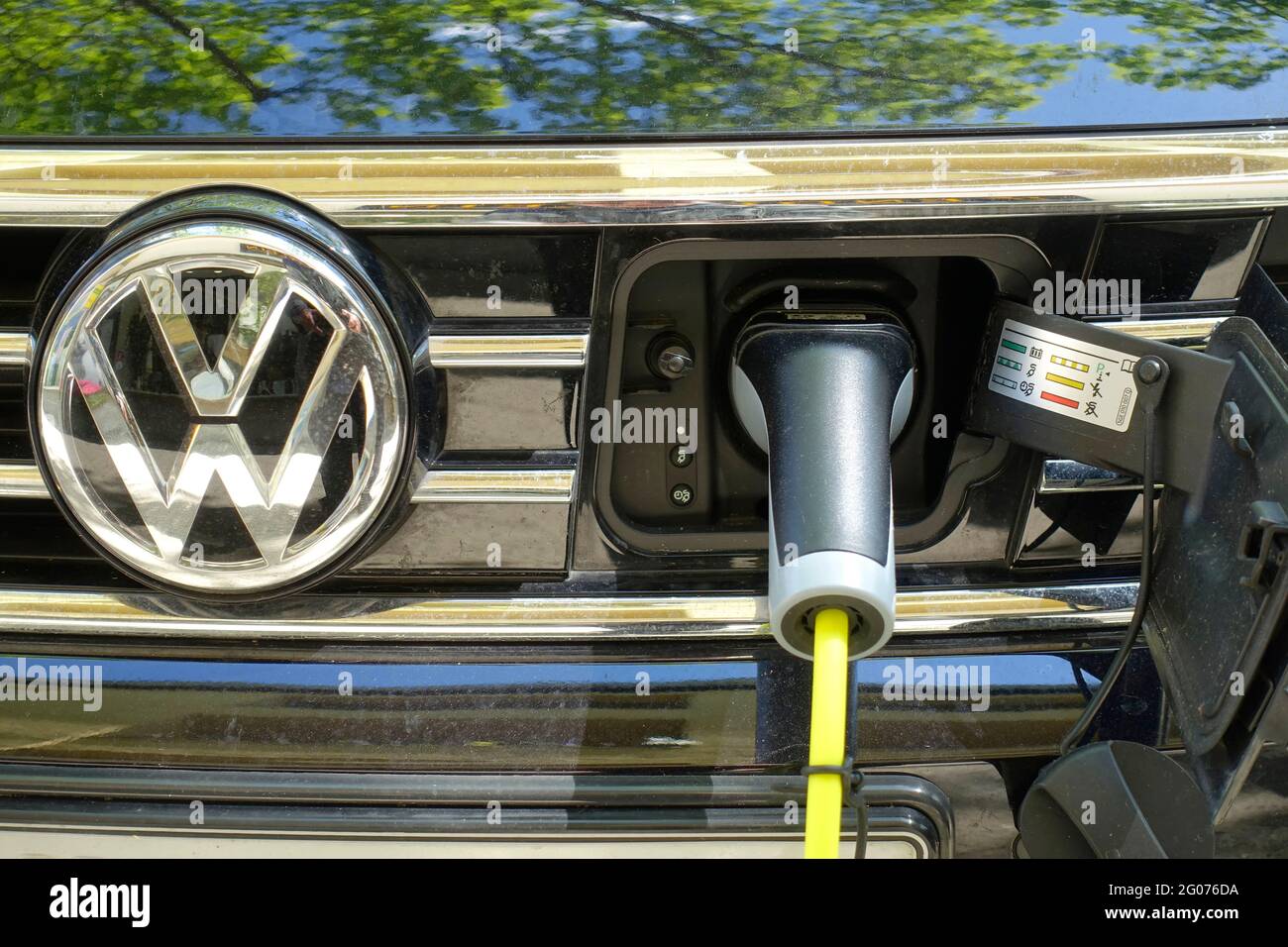 Compleo Compleo charging station hi-res stock photography and images - Alamy