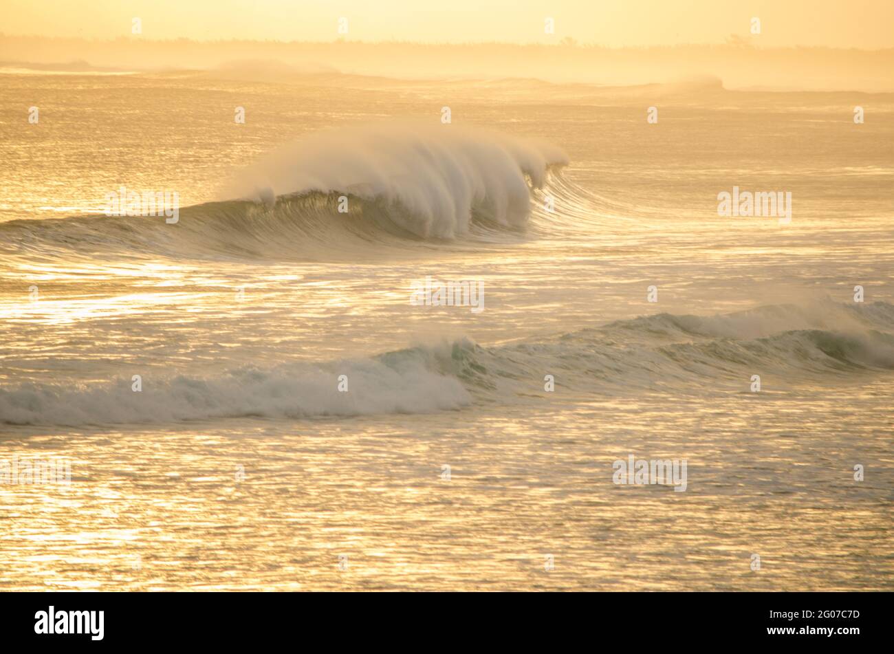 Closeup shot sea waves hi-res stock photography and images - Alamy
