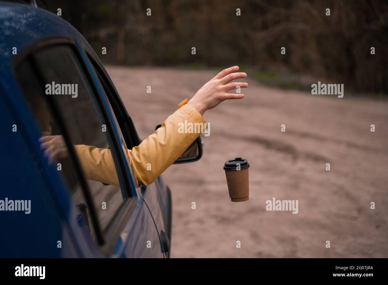 Throwing litter car hires stock photography and images Alamy