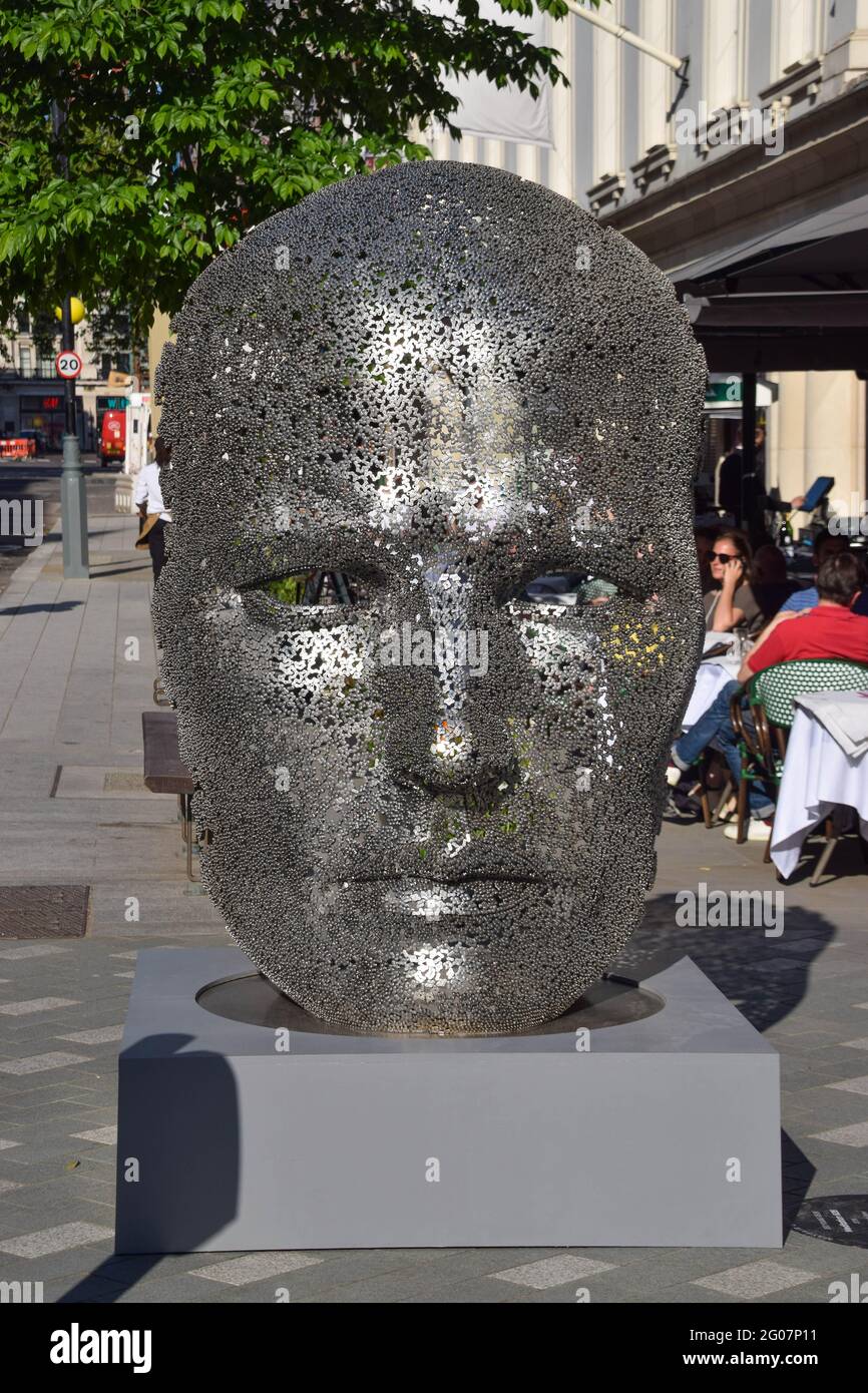 London United Kingdom 1st June 21 Meditation 626 By Seo Young Deok 18 In Bond Street The Mayfair Sculpture Trail Is An Outdoor Exhibition In Central London S Mayfair Area Which Showcases New Sculptures