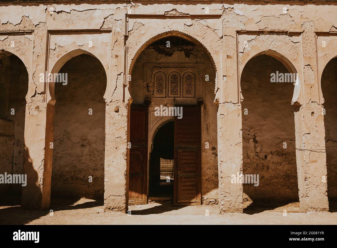 Building with traditional arabic hi-res stock photography and images ...