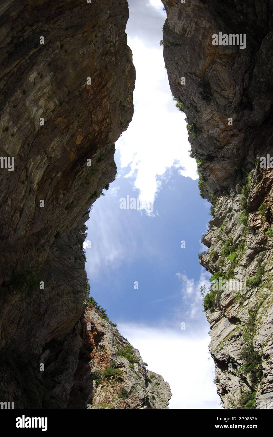 Mount olympus greece clouds hi-res stock photography and images - Alamy