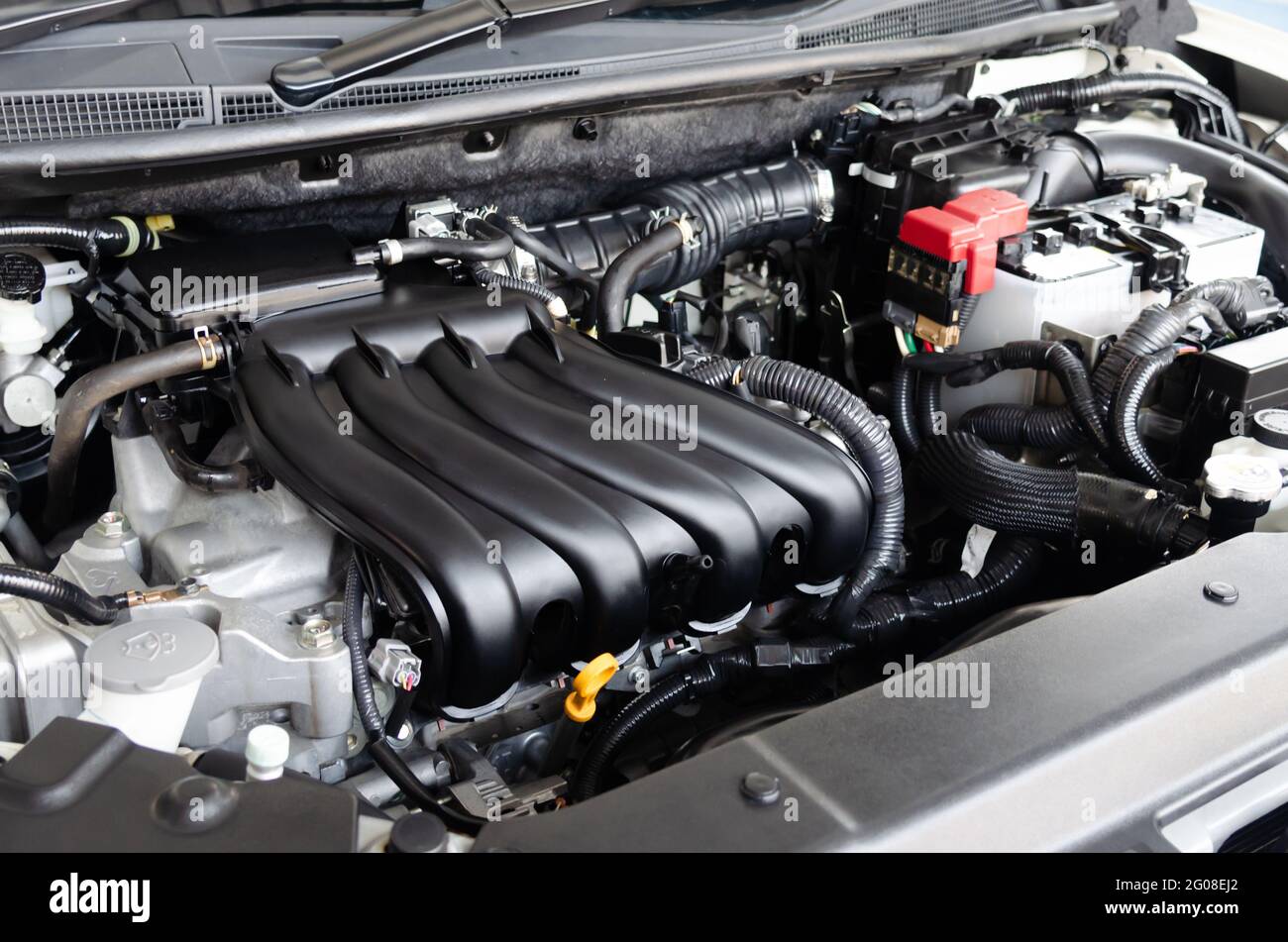 Wash the car engine clean at the car wash shop Stock Photo Alamy