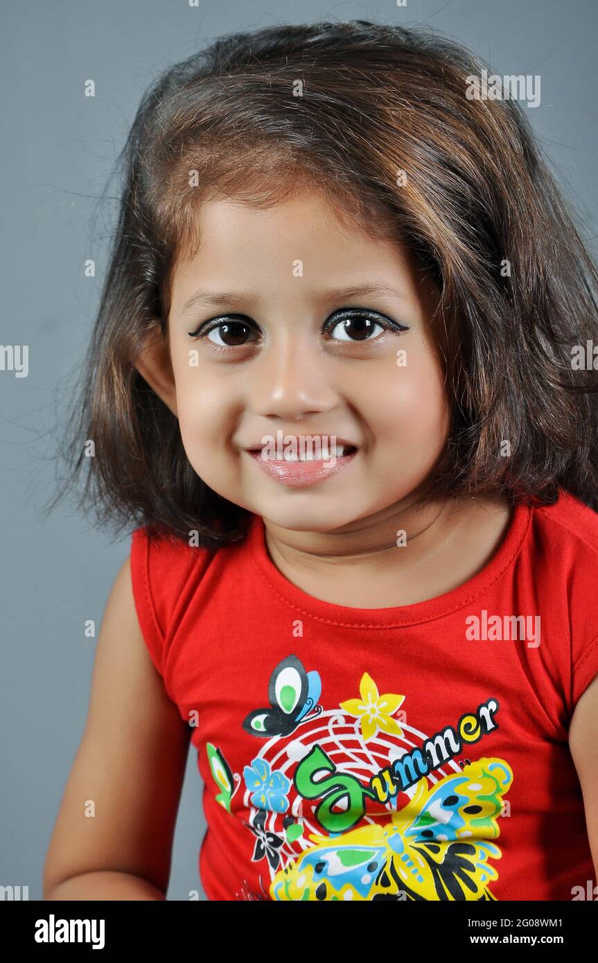 Stock Image - little girl beauty portrait. Beautiful child model with long hair Stock Photo - Alamy Stock Image - little girl beauty portrait. Beautiful child model with long hair Stock Photo - Alamy