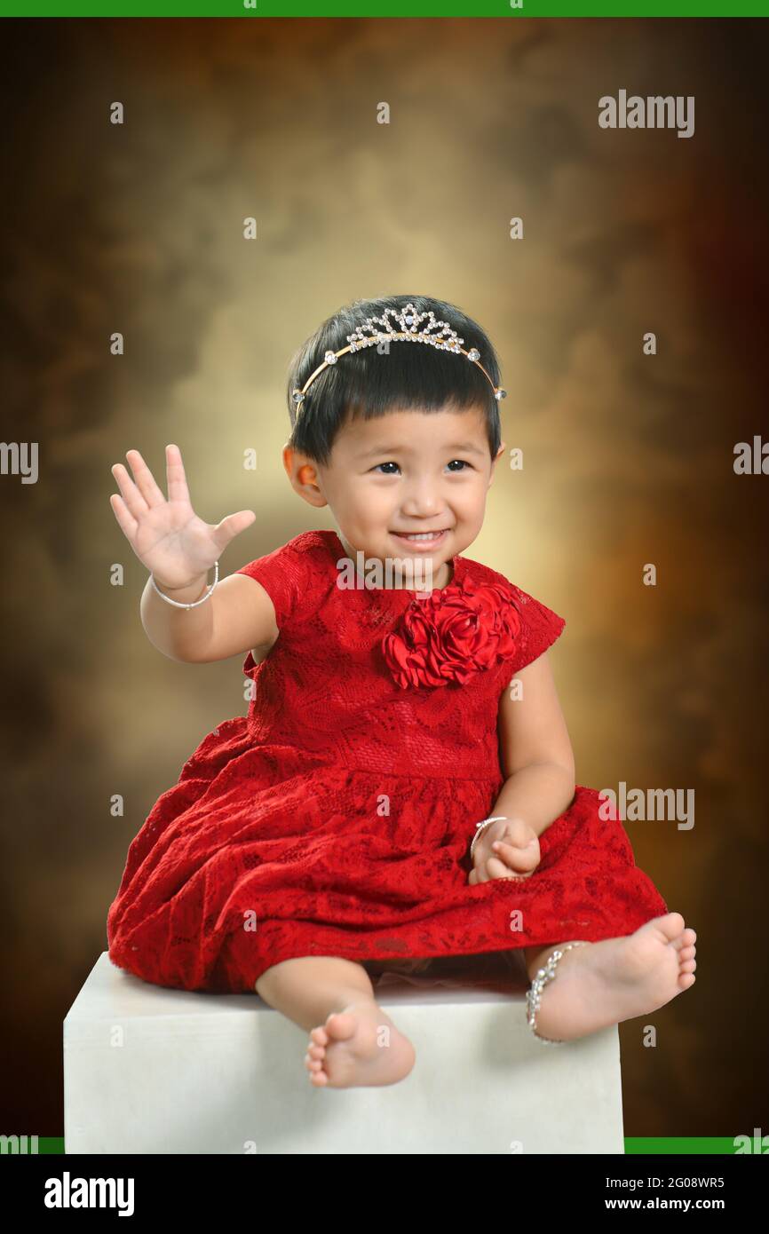 Beautiful child model hi res stock photography and images Alamy