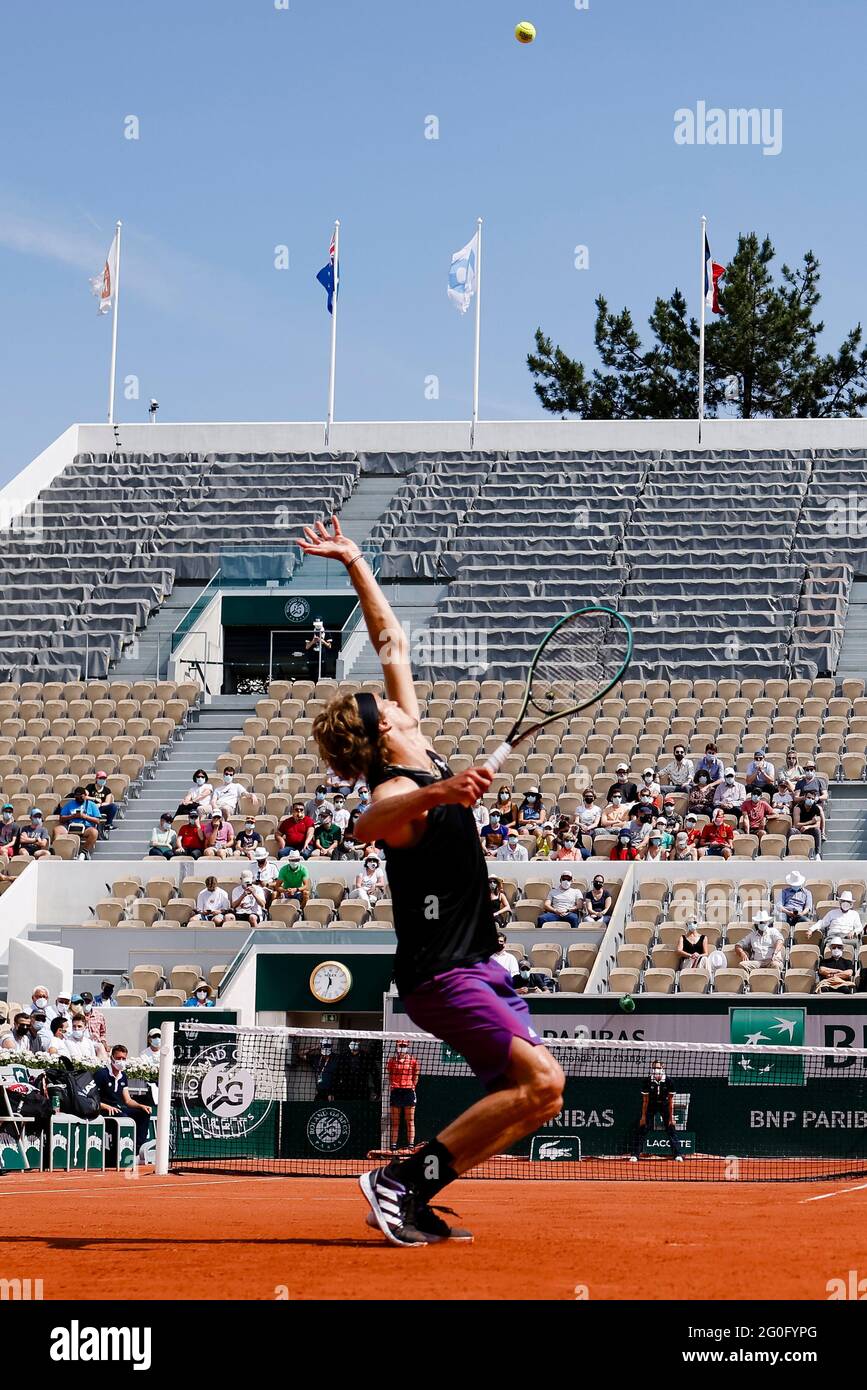 Paris, France. 2nd June, 2021. Alexander Zverev from Germany is in action at the 2021 French Open Grand Slam tennis tournament in Roland Garros, Paris, France. Frank Molter/Alamy Live news Stock Photo