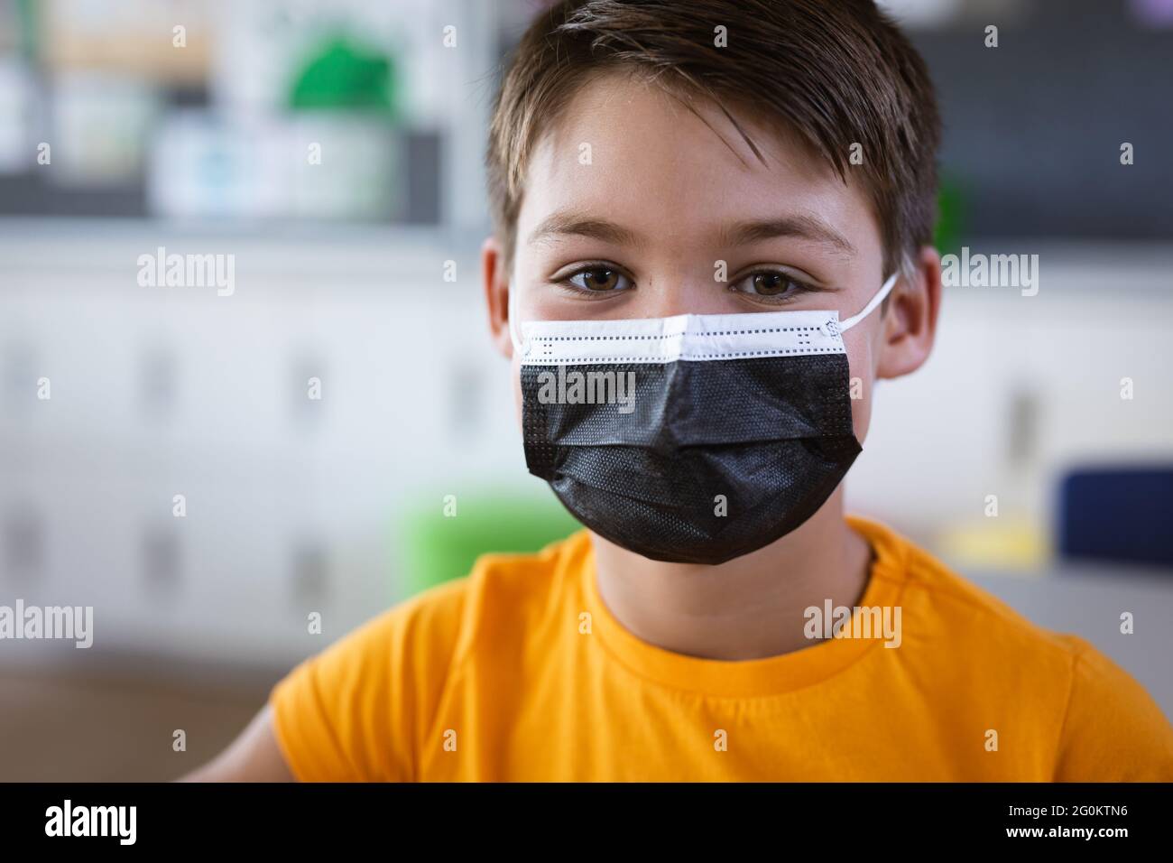 Boy wearing face mask hi-res stock photography and images - Alamy