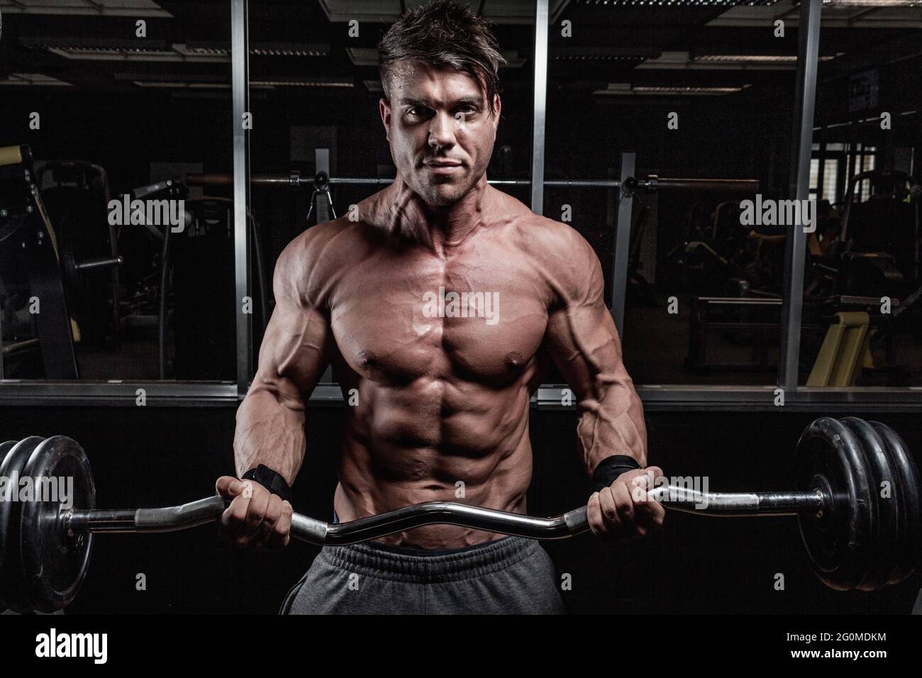 Male bodybuilder in gym hi-res stock photography and images - Alamy