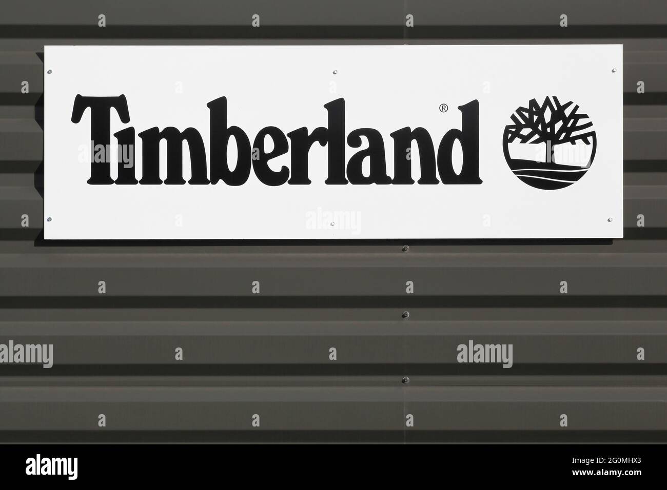Timberland logo hi-res stock photography and images - Alamy