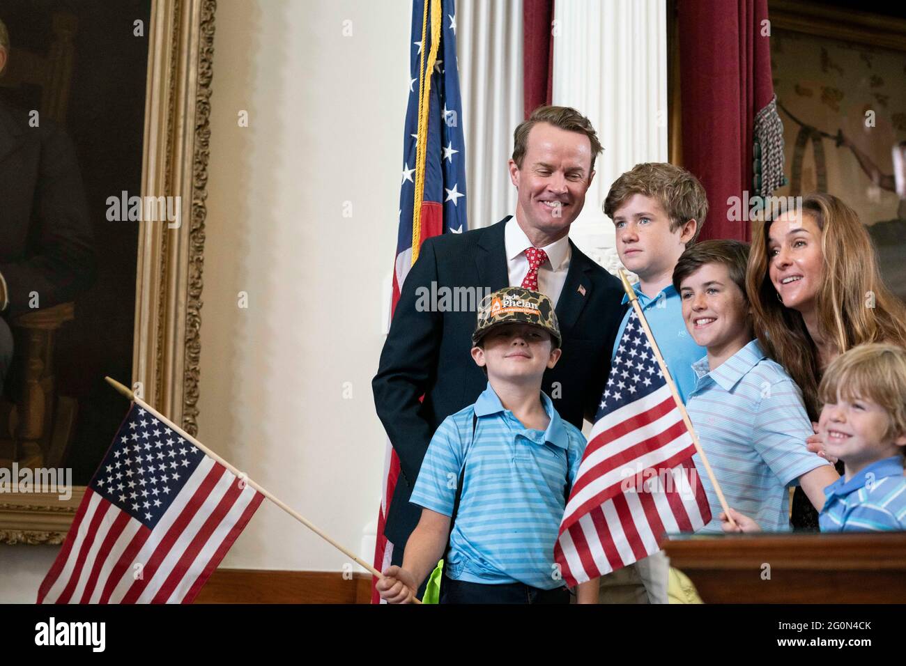 House Speaker Dade Phelan poses with his family after the end of the session on the final day of the 87th Texas Legislature. Stock Photo