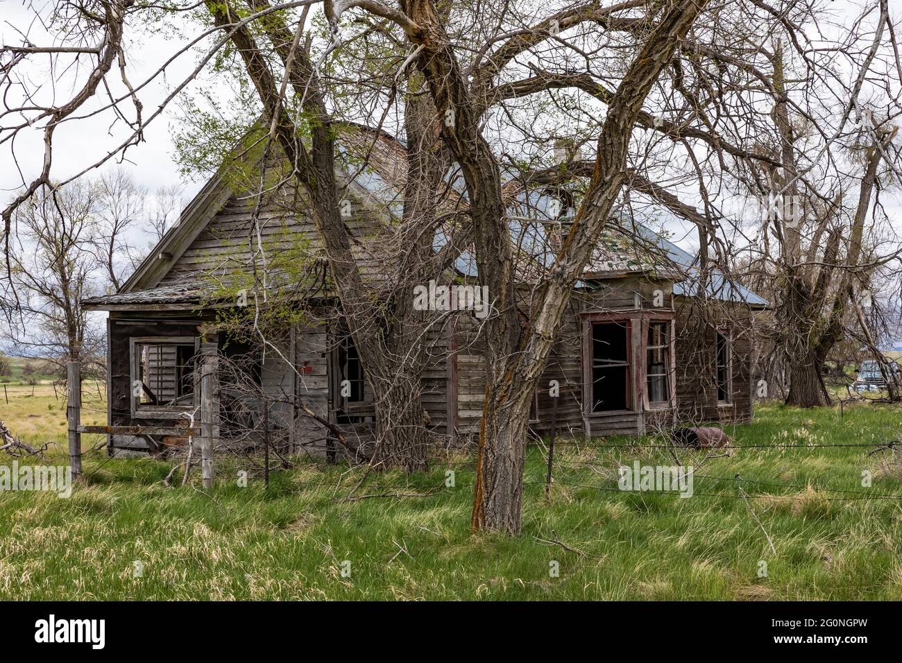 Abandoned house in the ghost town of Ardmore, South Dakota, USA [No property release; available