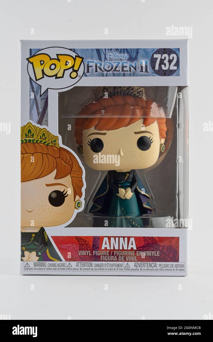 Bonecas Frozen II Sing original Disney Store<br>Exatamente como na foto  ainda<br>Funcionando - Hobbies e coleções - Parque das Nações, Santo André  1254443402