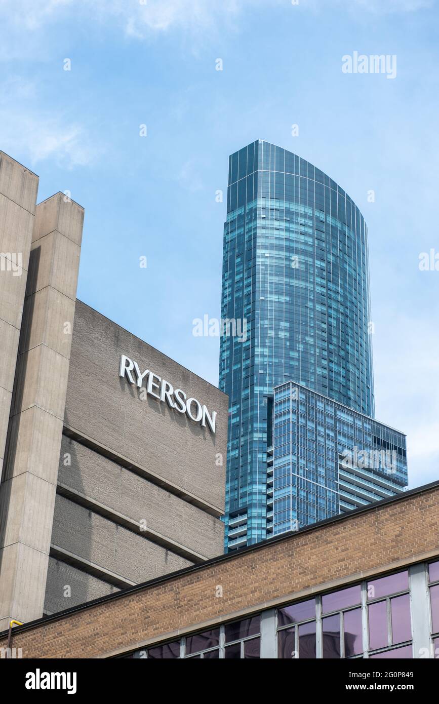 Sign Of A Ryerson University Building In The Toronto Downtown Canada The University Is Under Mouting Pressure To Change Its Name After The Bodies Of Stock Photo Alamy