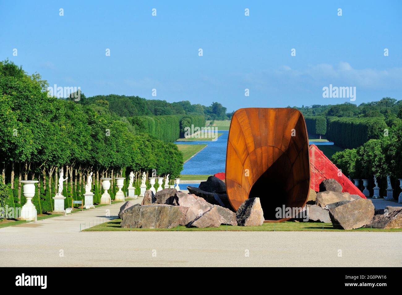 FRANCE, YVELINES (78) DOMAINE DE VERSAILLES, EXHIBITION 2015, SCULPTURE ...