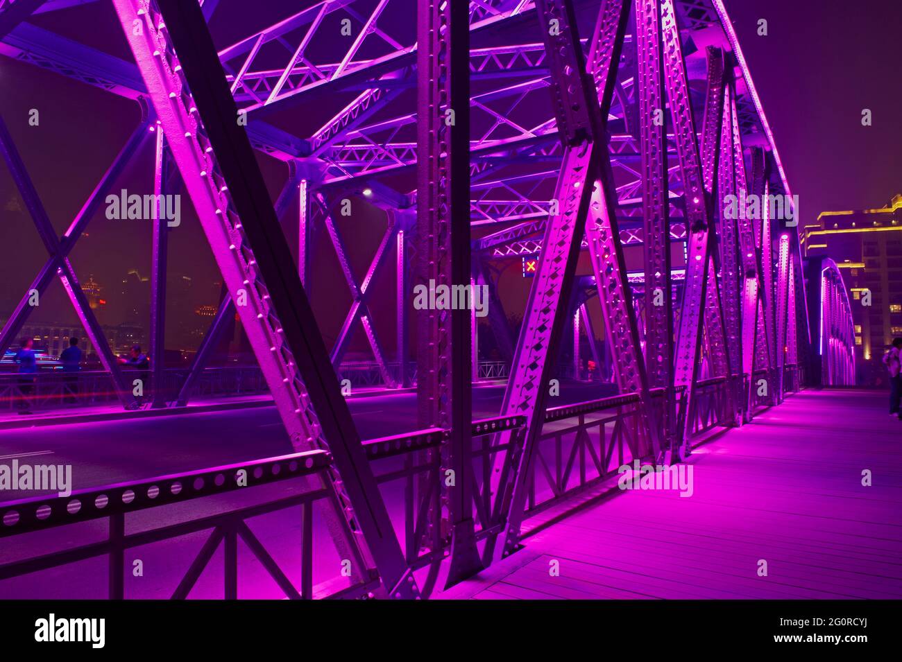 China, Shanghai, Garden Bridge or Waibaidu Bridge on the Bund Stock