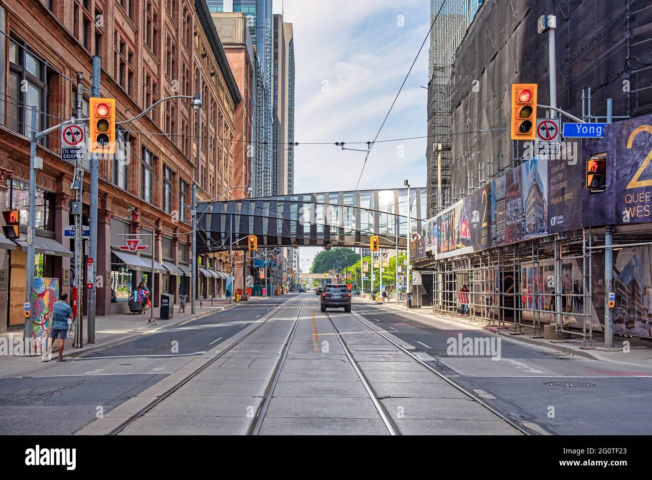 Queen street west toronto hi-res stock photography and images - Alamy
