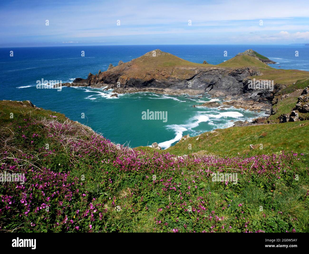 Polzeath from coastal path hi-res stock photography and images - Alamy