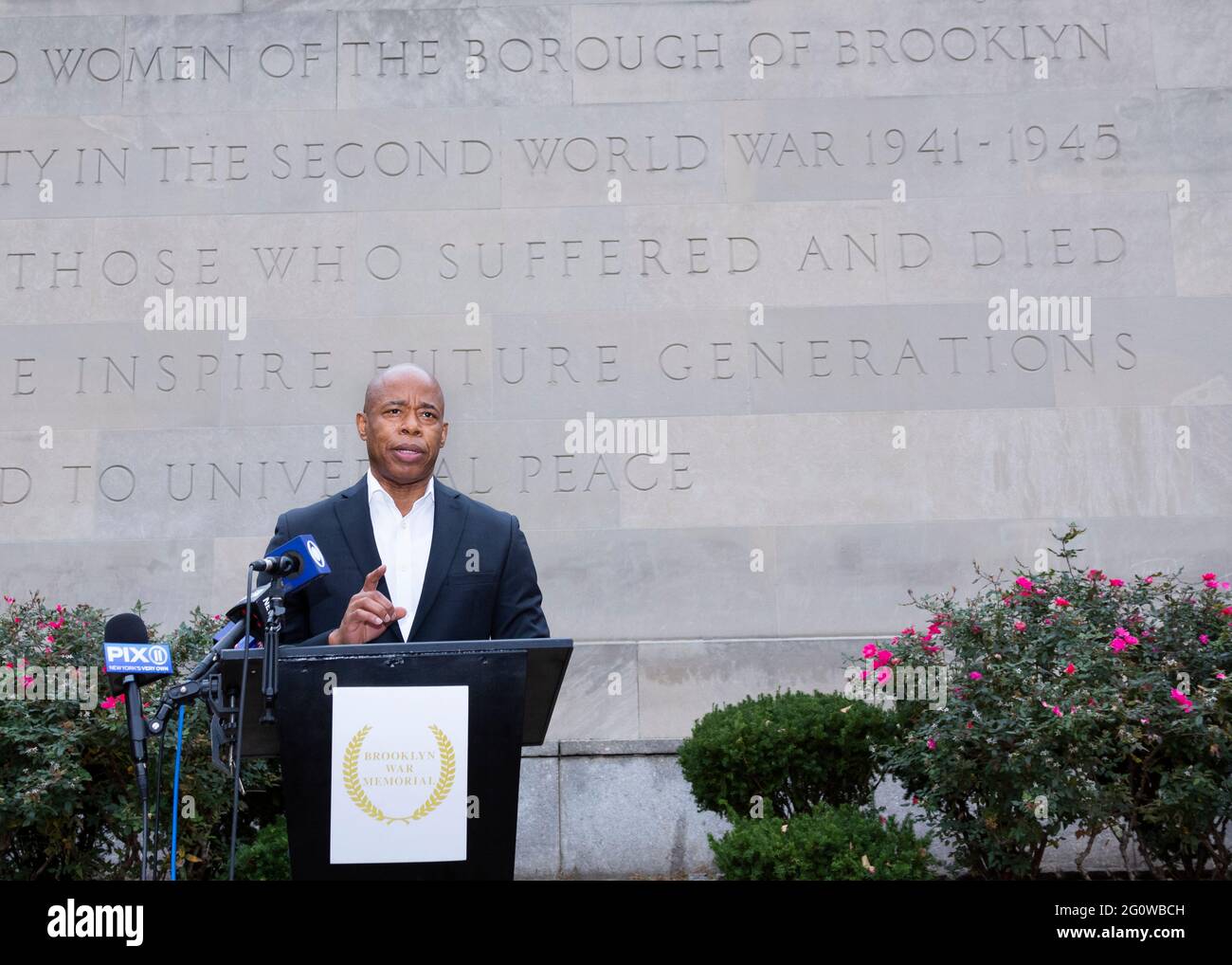 Eric Adams NYC mayor candidate speaking at the Brooklyn War Memorial for a Veterans Day event in 2021 Stock Photo