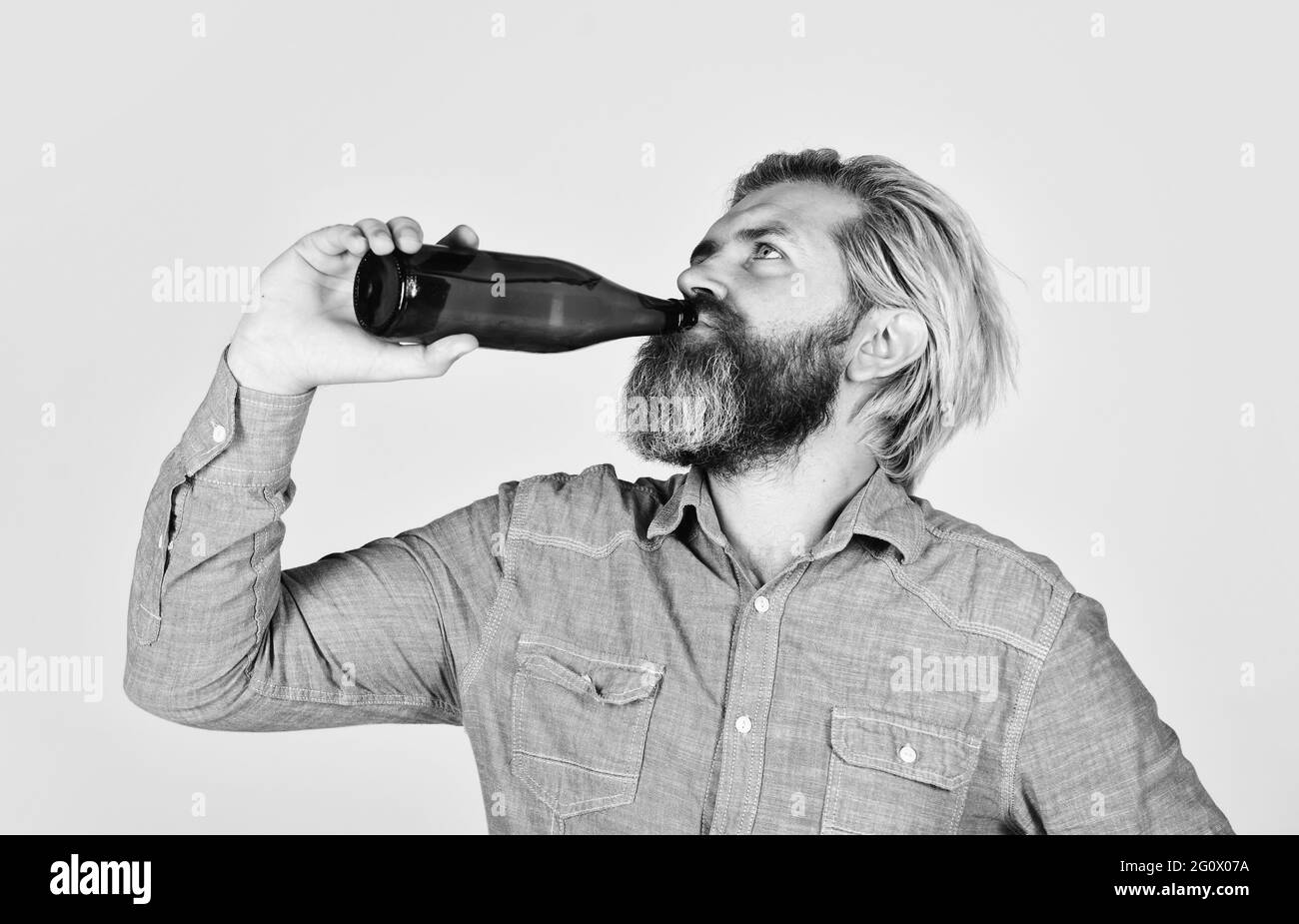 Alcohol drink. Sparkling water drink. Cold beverage. Learn how to make