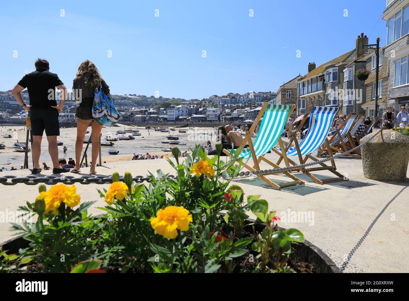 Harbourside in pretty St Ives, in Cornwall, SW England, UK Stock Photo