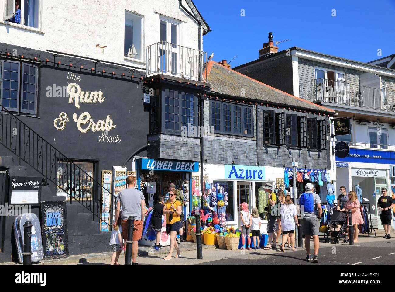 Restaurants and shops on the harbourside in pretty St Ives, in Cornwall