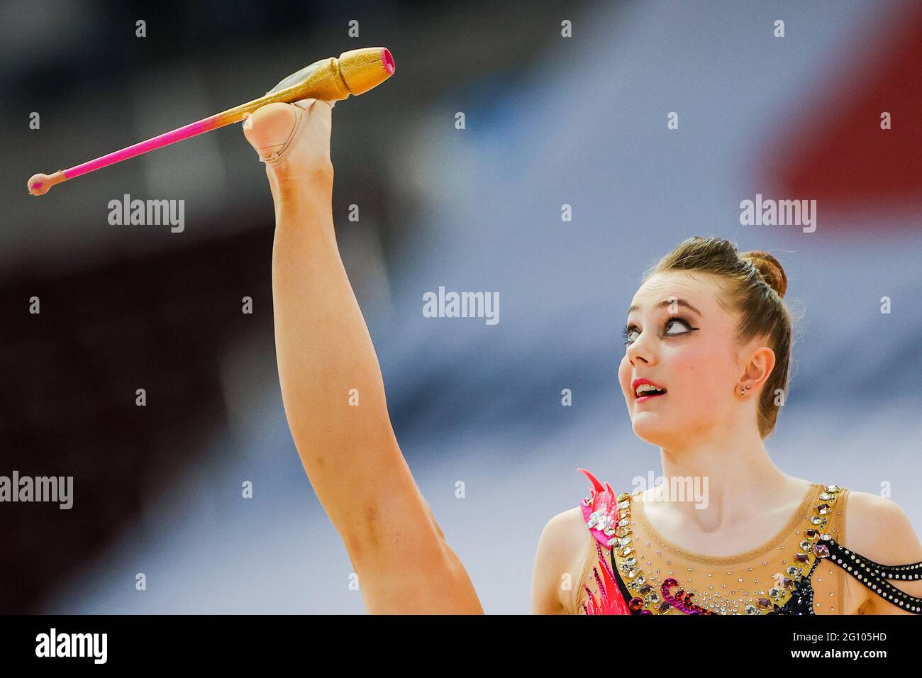 Dortmund, Germany. 04th June, 2021. The finals 2021: Gymnastics: Rhythmic gymnastics, Westfalenhalle, German Championships, decision single: Margarita Kolosov shows her routine with the clubs. Credit: Rolf Vennenbernd/dpa/Alamy Live News Stock Photo