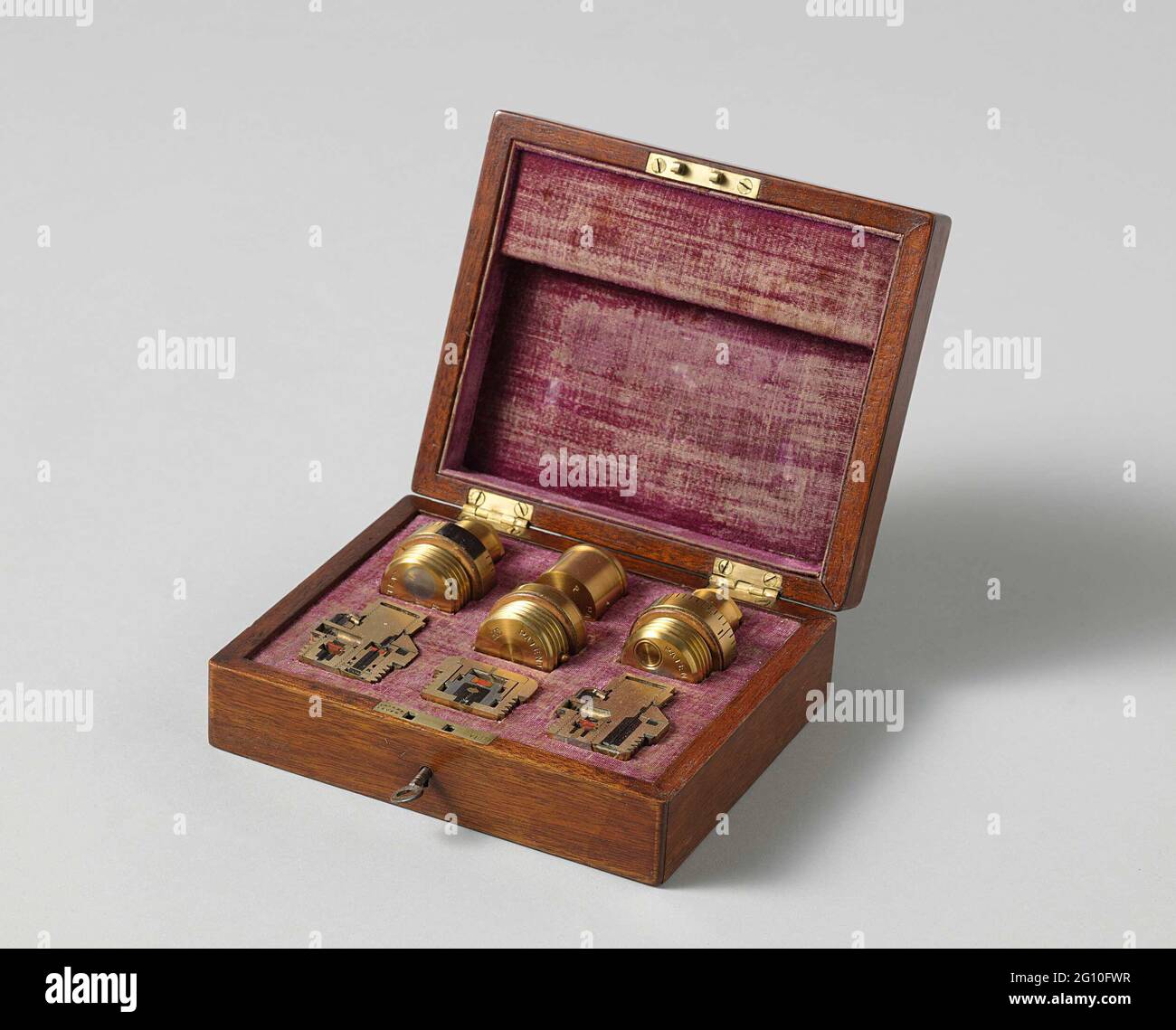 Box of grenades hi-res stock photography and images - Alamy