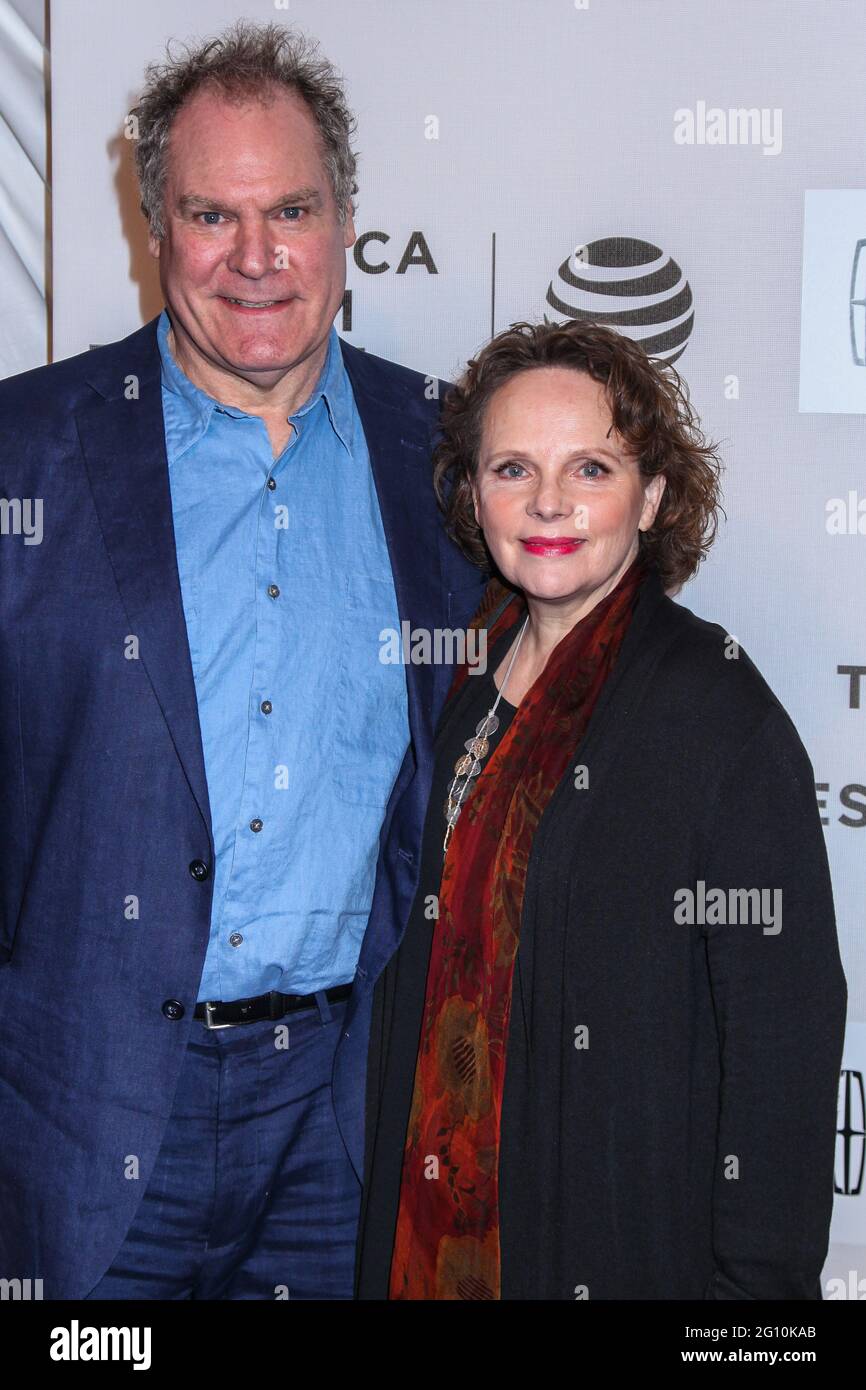 Jay o sanders hi-res stock photography and images - Alamy, image size:866x1390