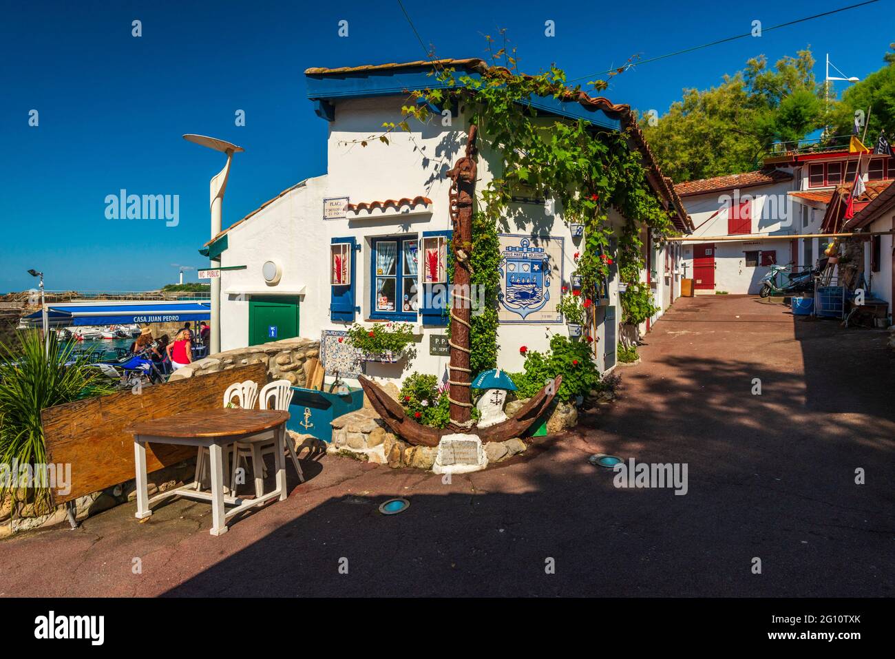 Pyra © na © es atlantiques hi-res stock photography and images - Alamy