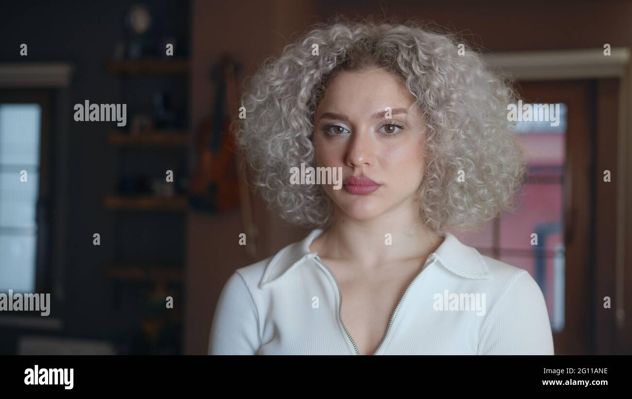 White hair woman hi-res stock photography and images - Alamy