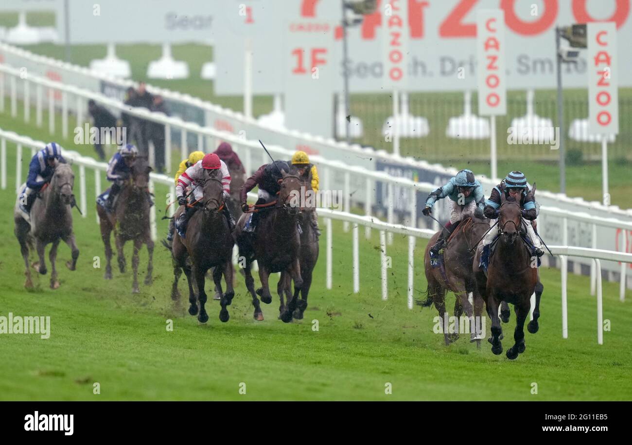 Corazon Espinado ridden by Hollie Doyle (right) coming home to win the