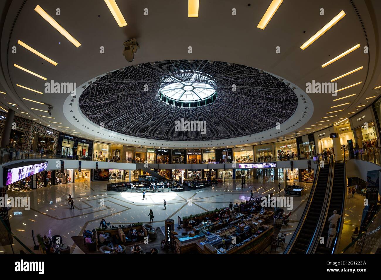 The interior of marina mall in dubai Stock Photo Alamy