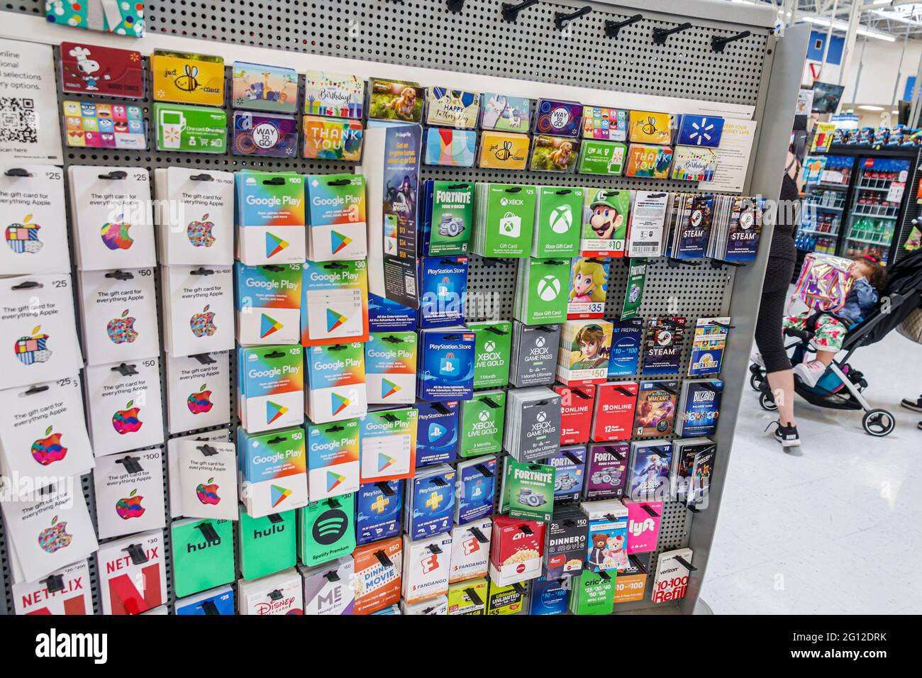 Gift card display google play station apple hi-res stock photography and  images - Alamy