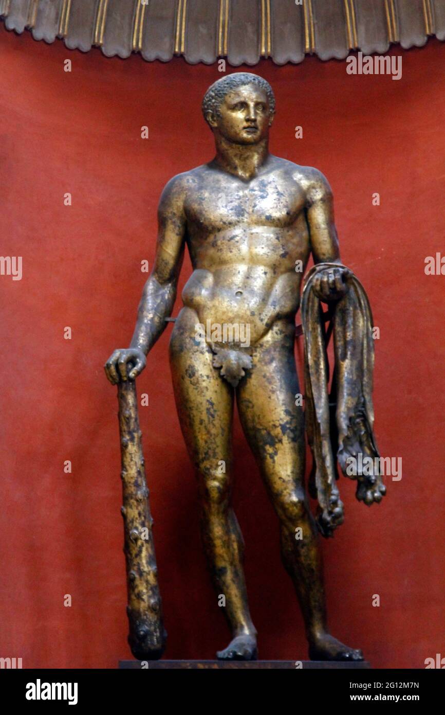 Bronze statue hercules in vatican hires stock photography and images