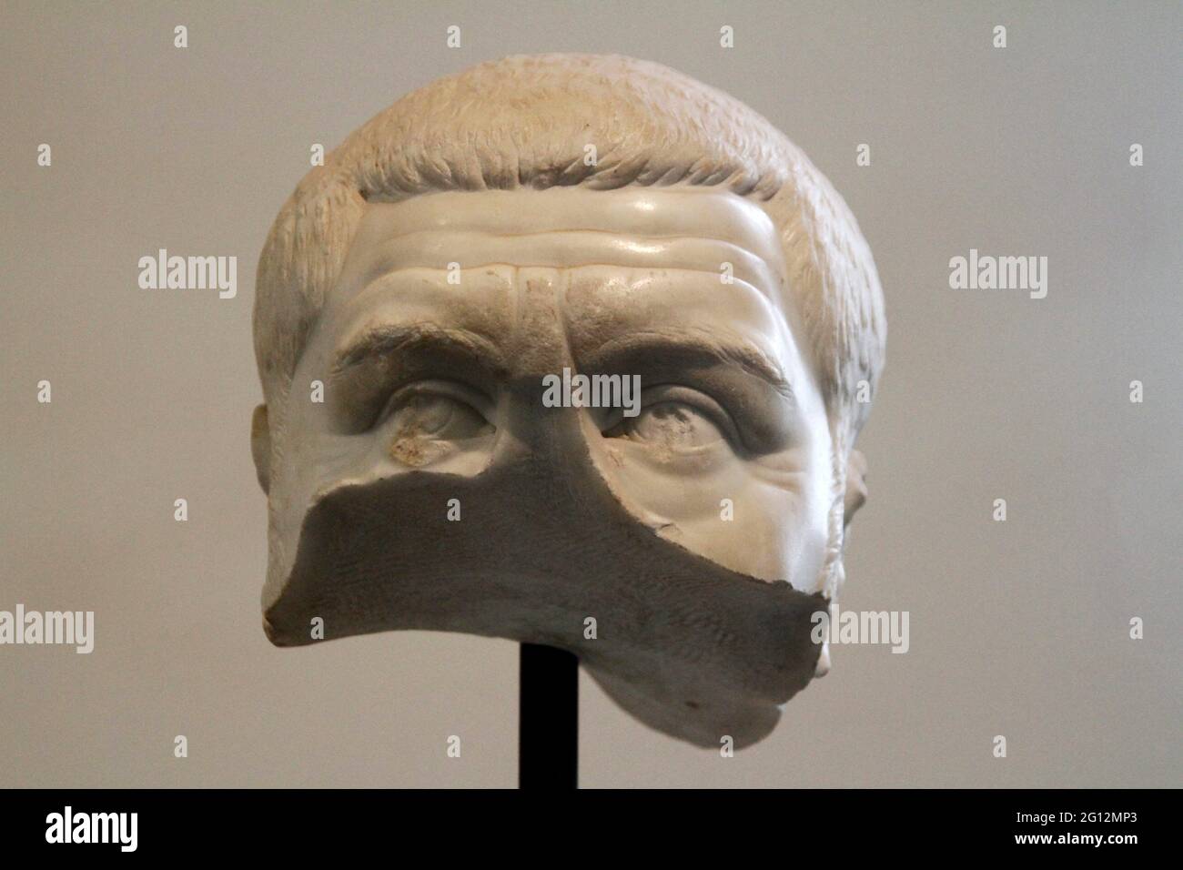 Italy broken statue head hires stock photography and images Alamy