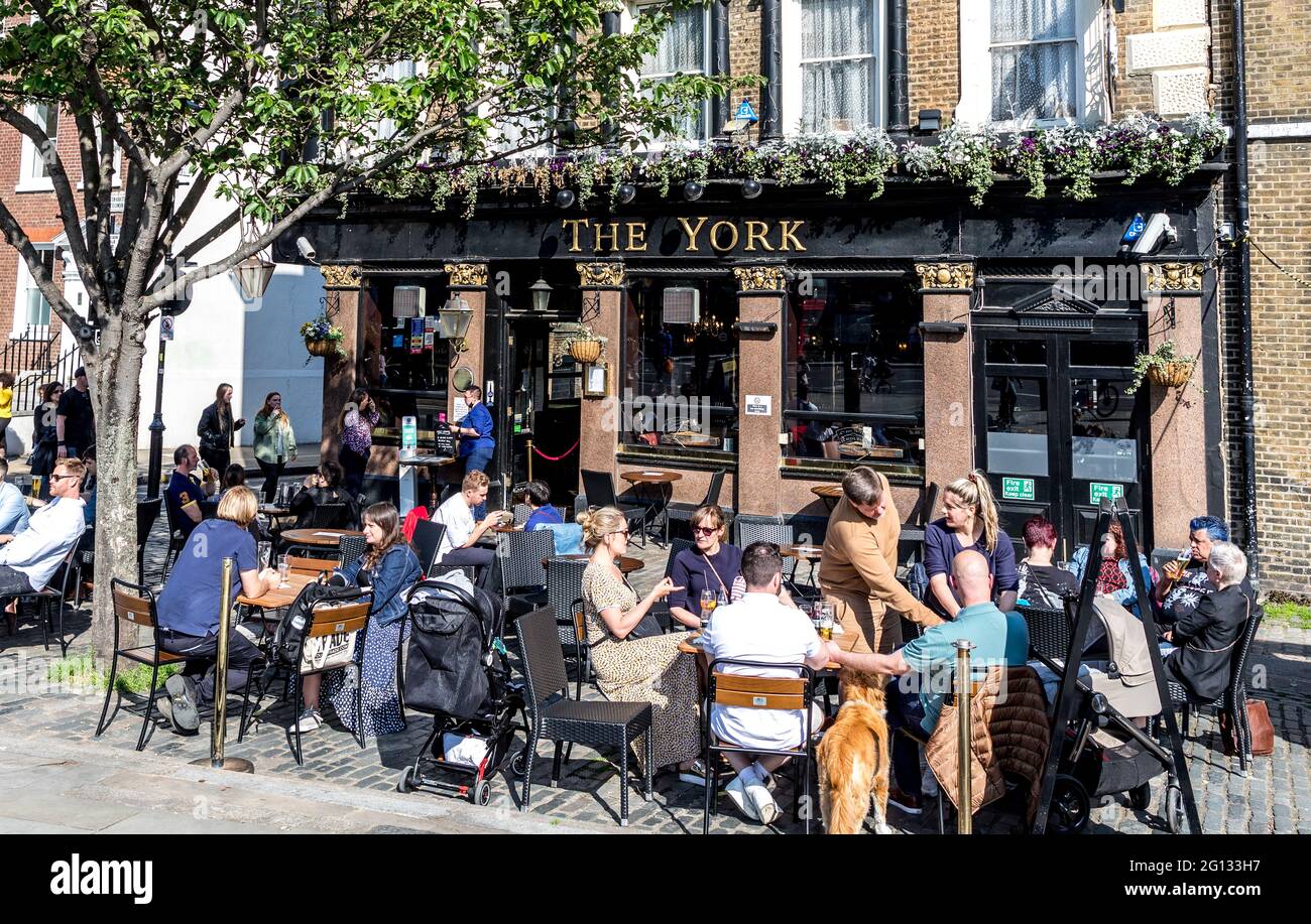 The York Pub Islington London UK Stock Photo Alamy