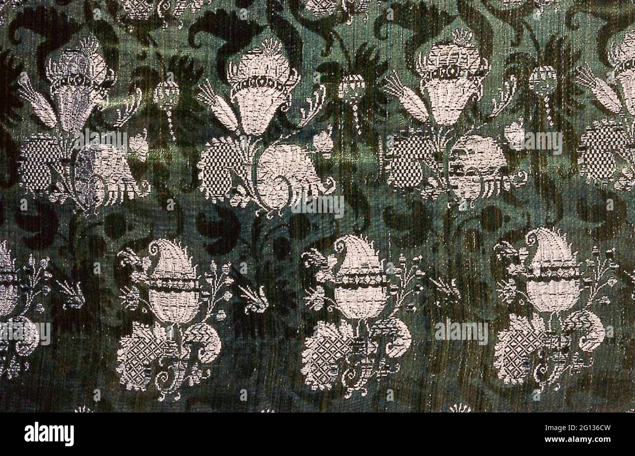 Plain compound twill double weave hi-res stock photography and images ...