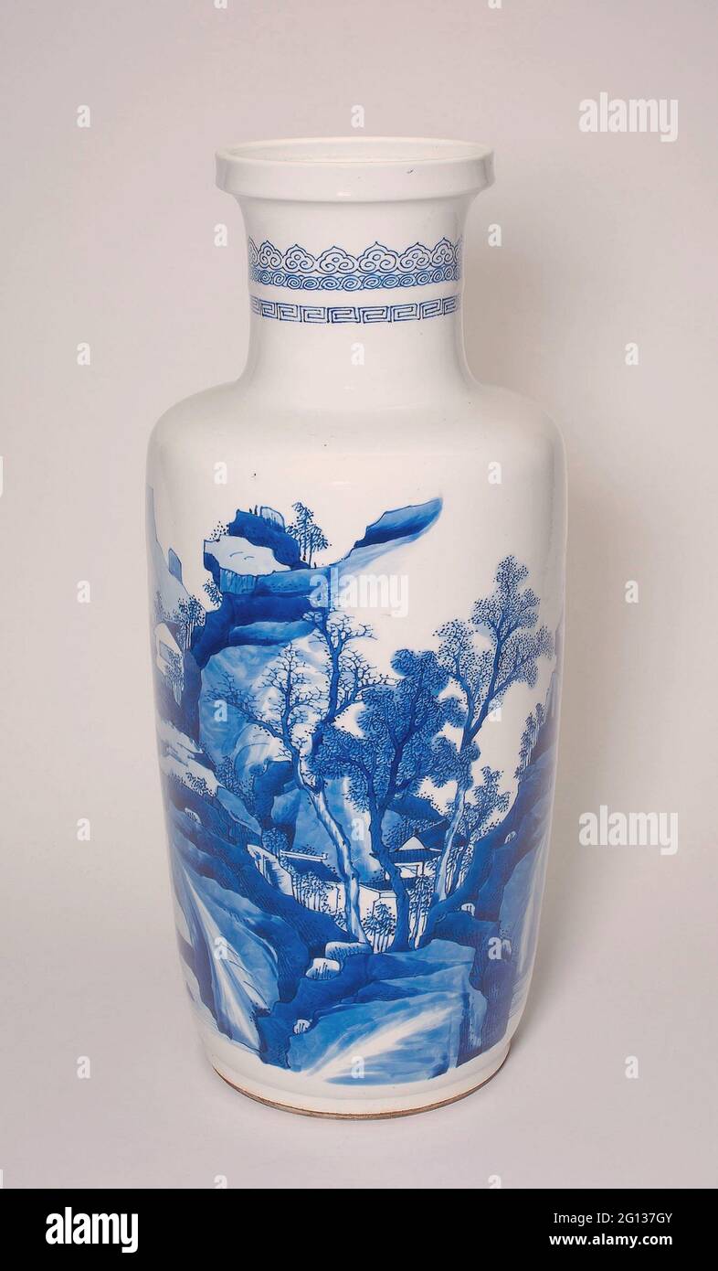 Baluster Vase with Figures and Pavillions amid Moutaineous Landscape - Qing  dynasty (1644 - 1911), Kangxi period (1662 - 1722) - China. Porcelain Stock  Photo - Alamy