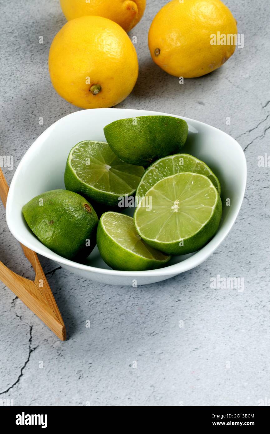 Lemons In White Bowl High Resolution Stock Photography and Images 