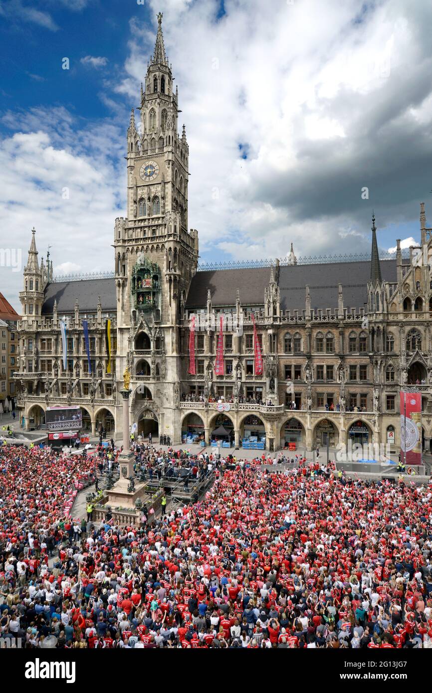 The Psychology of the Public Spectacle